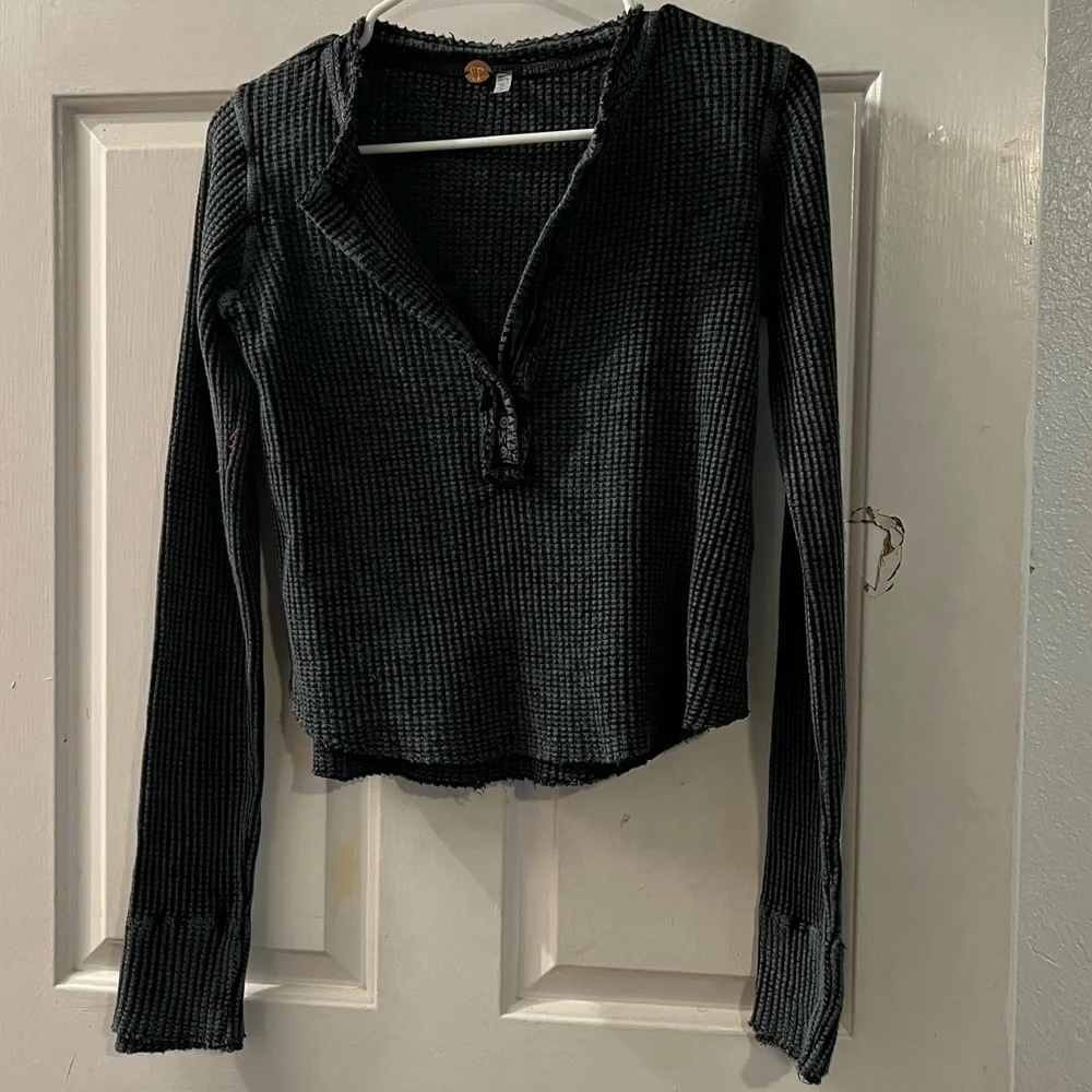 Free People top - Picture 1 of 4